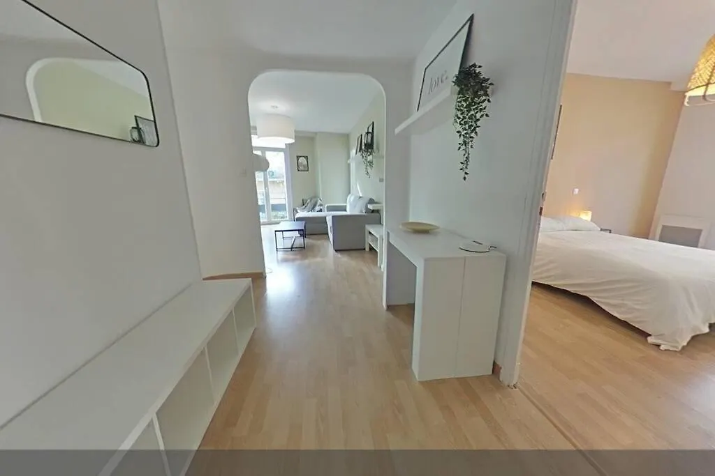 3 Bedrooms-Very Bright And Spacious Appt- Wifi Tolone